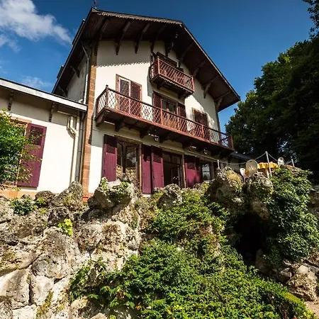 Le Chalet Montegut Hebergements Insolites Coulandon