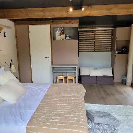 Le Chalet Montegut Hebergements Insolites Coulandon