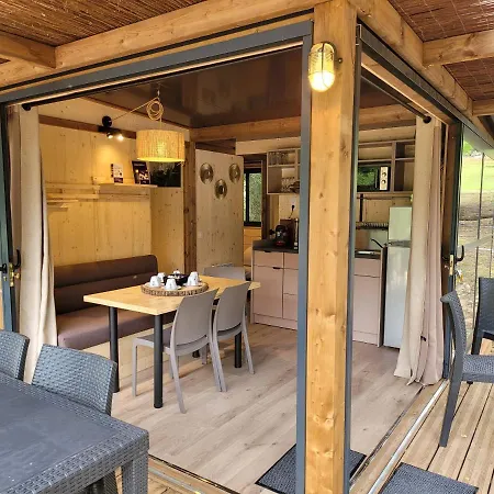 Le Chalet Montegut Hebergements Insolites Campsite *