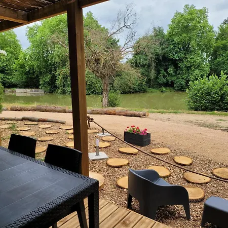 Le Chalet Montegut Hebergements Insolites Campsite Coulandon