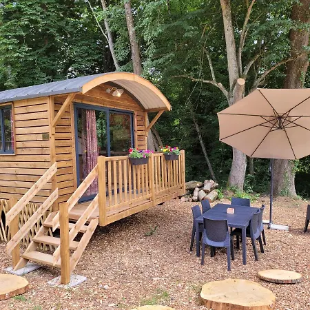Le Chalet Montegut Hebergements Insolites Campsite