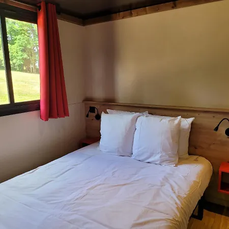 Campsite Le Chalet Montegut Hebergements Insolites