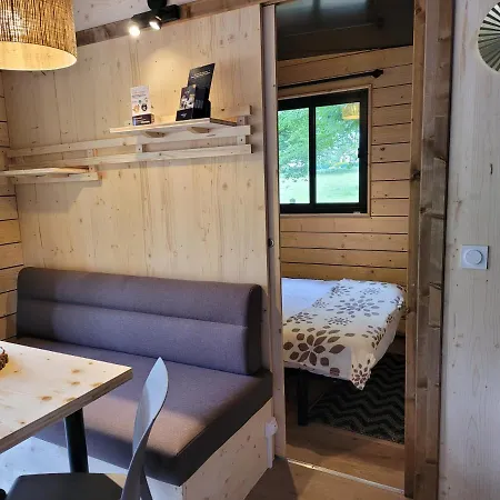 Le Chalet Montegut Hebergements Insolites Campsite *