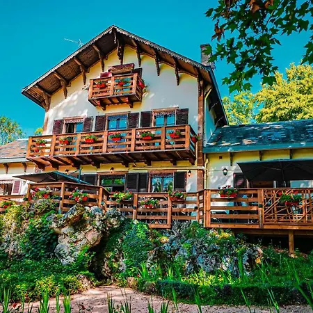 Le Chalet Montegut Hebergements Insolites *